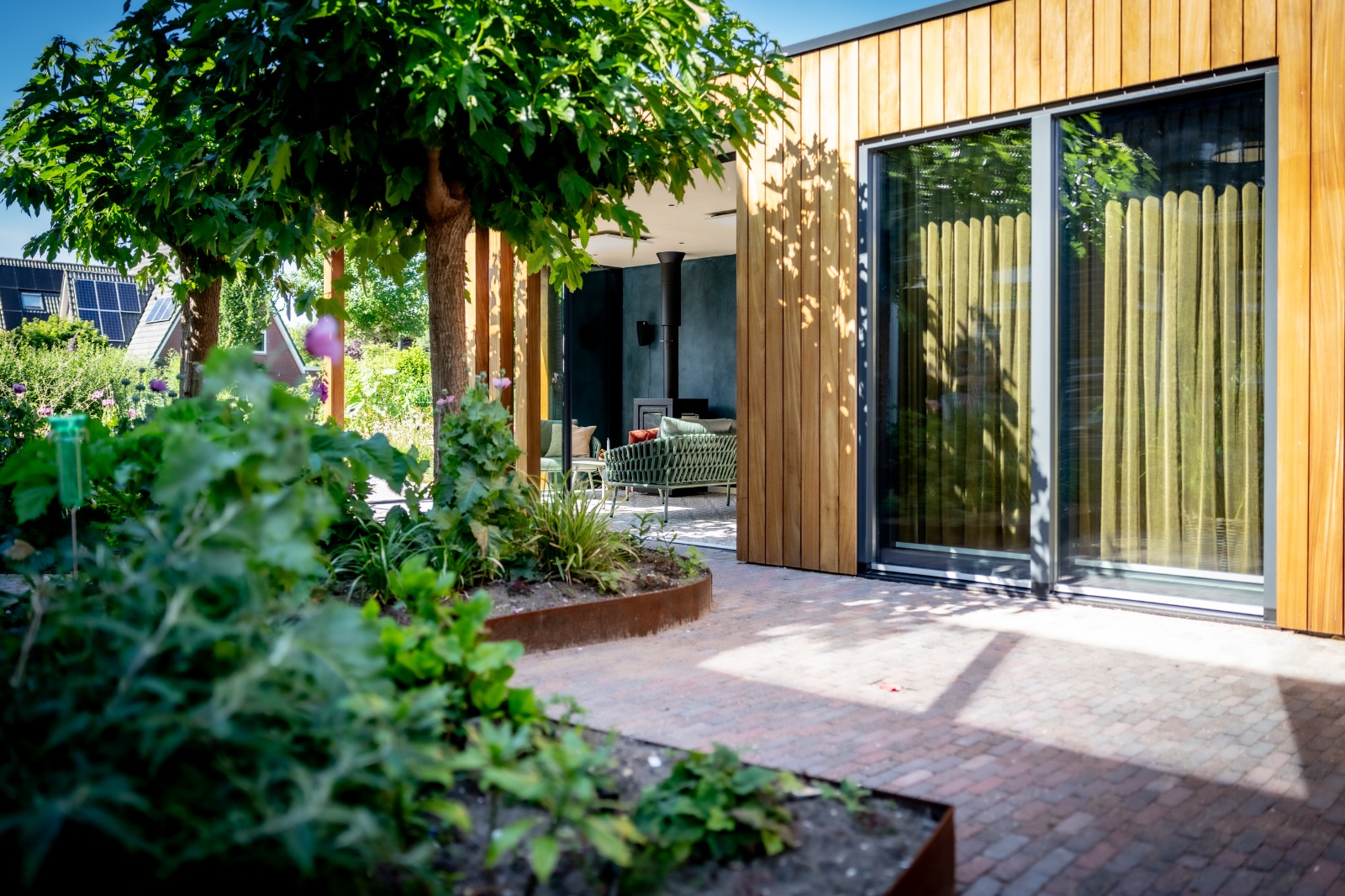 buitenkant muziekstudio tuinkantoor