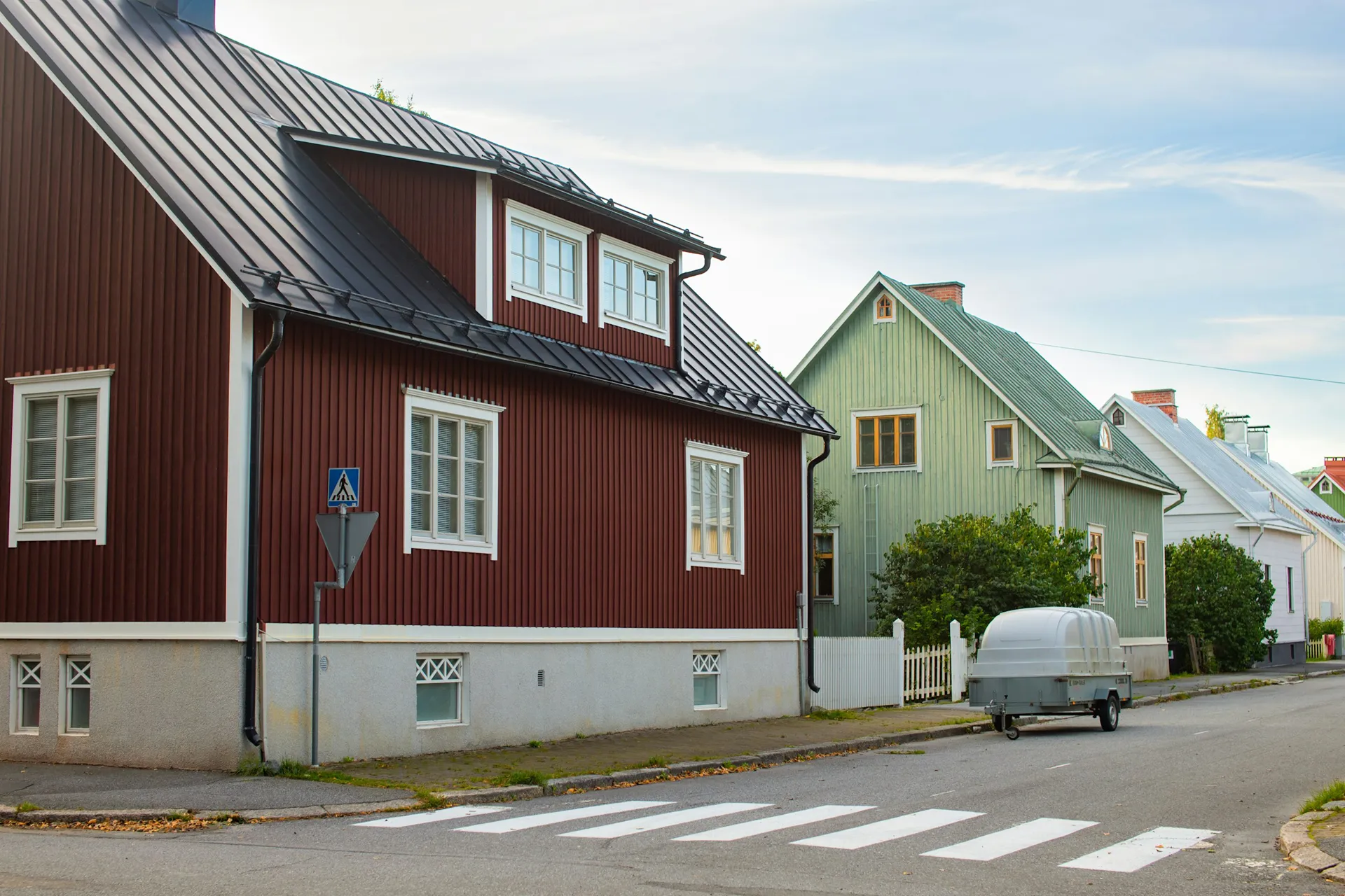 Peltikaton maalaus Espoossa