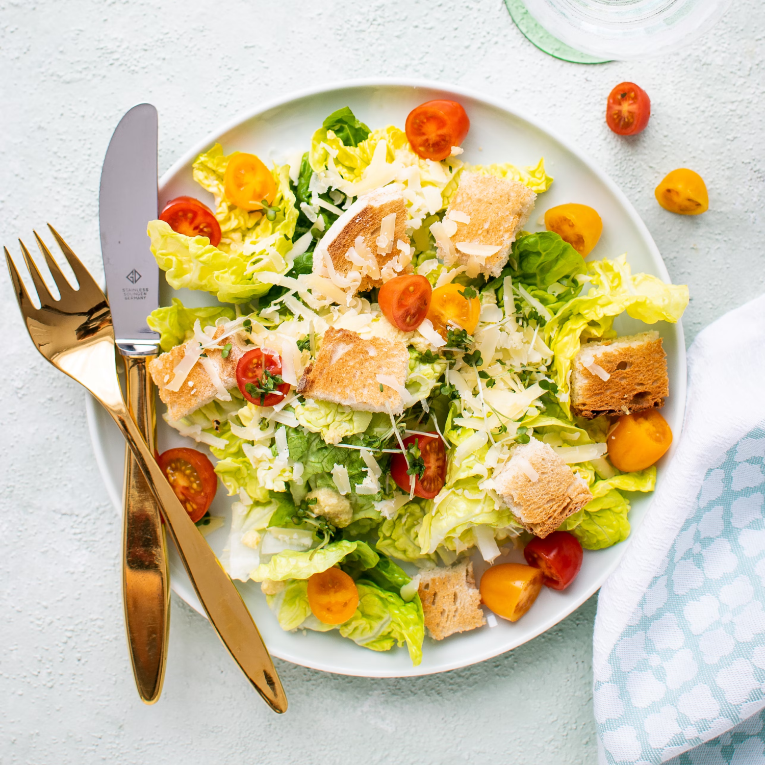Chicken and avocado salad
