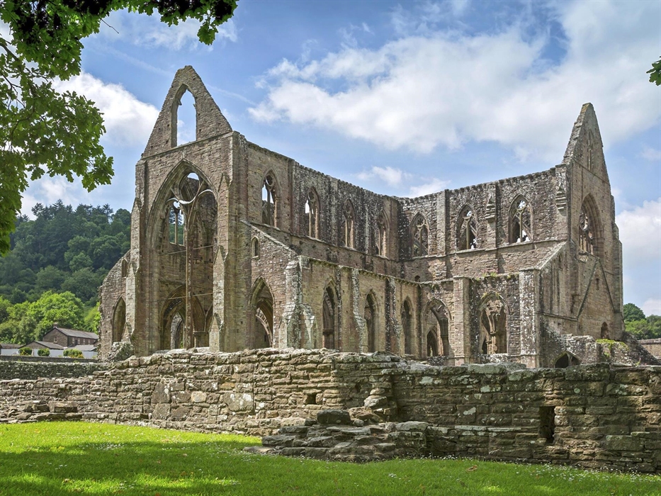 Tintern Abbey (Cadw)
