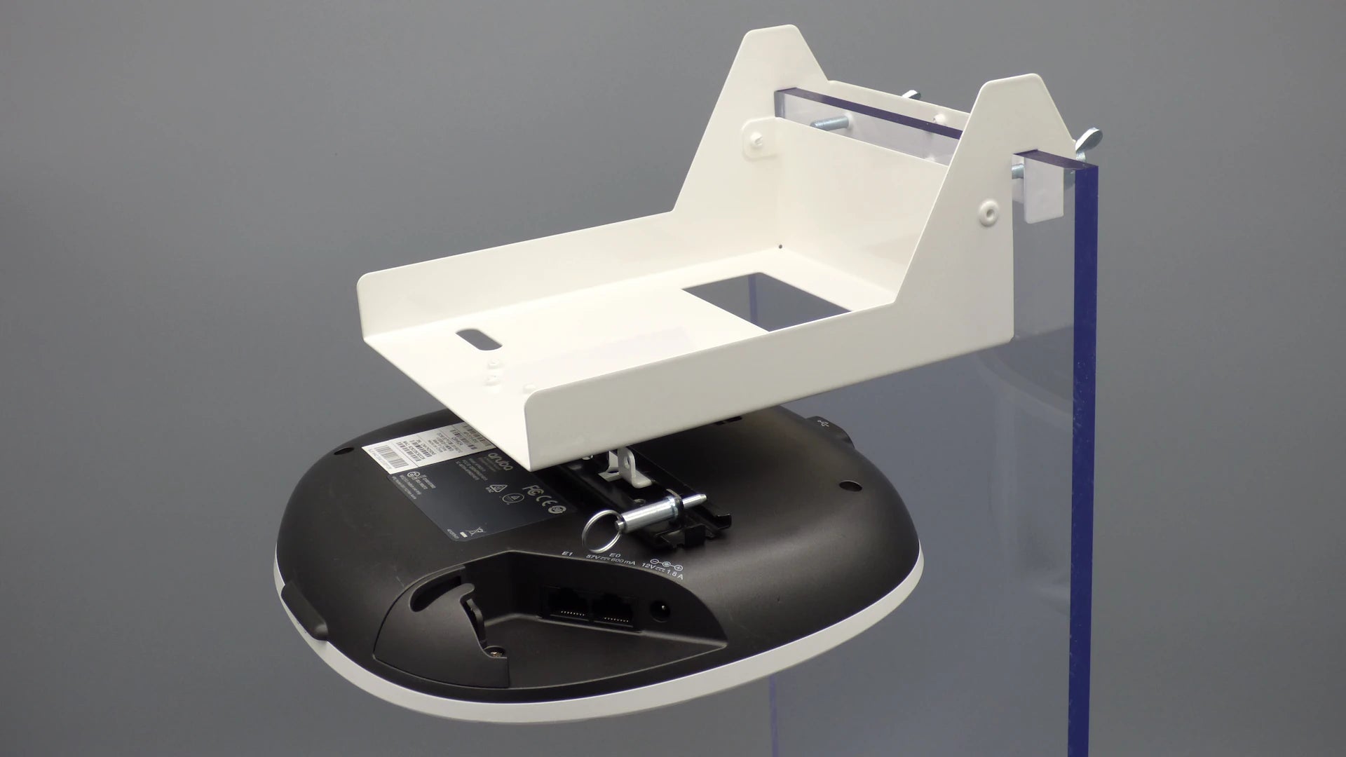 Industriële plafondbeugel v2 voor Aruba APs – witte RAL 9010, boorvrije montage