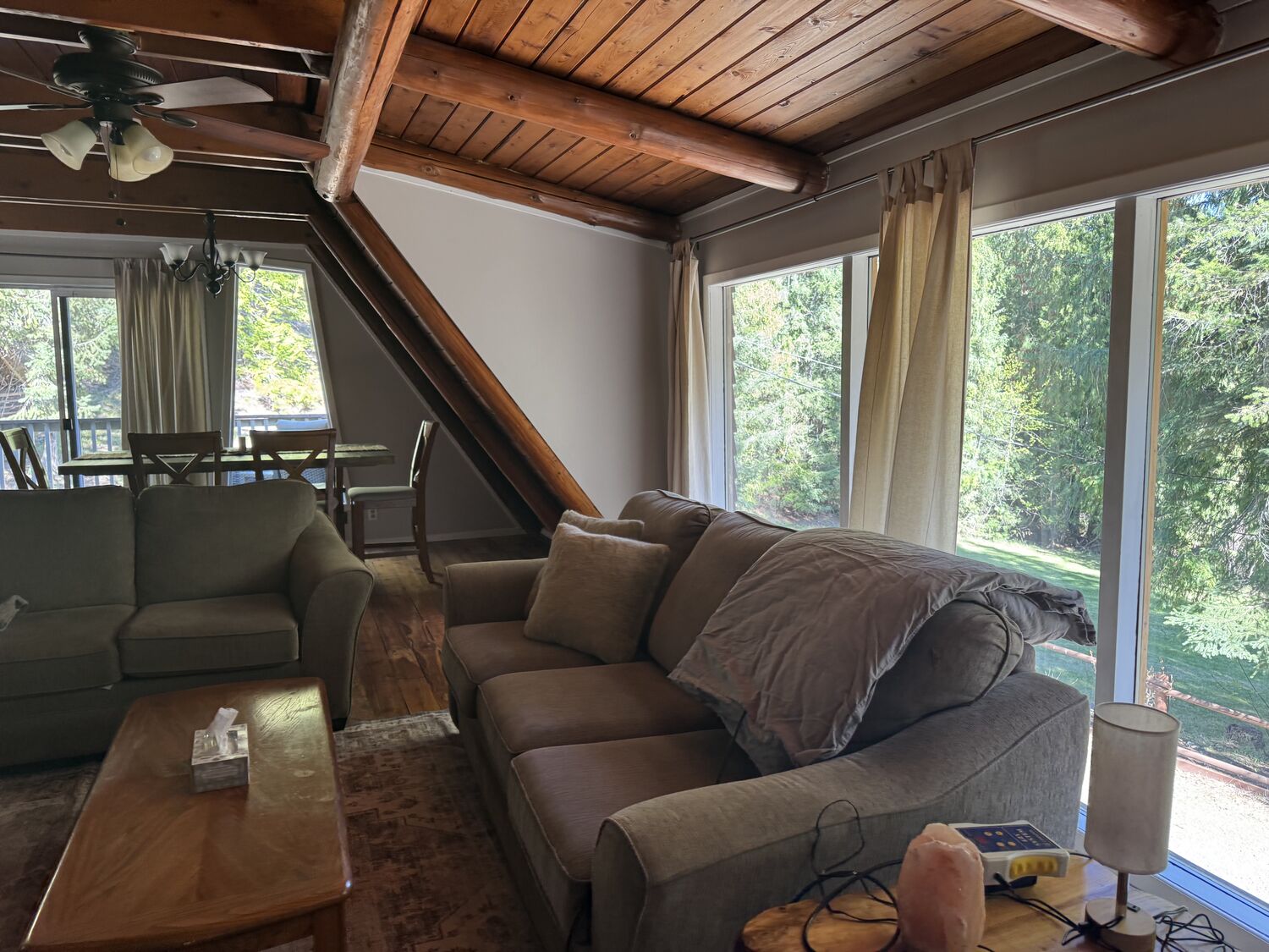 The king bedroom in Eagle Chalet