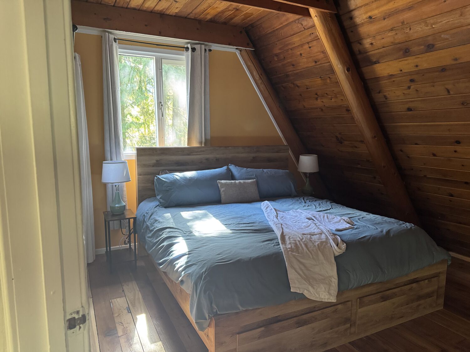 Seating and windows in the Eagle Chalet family room