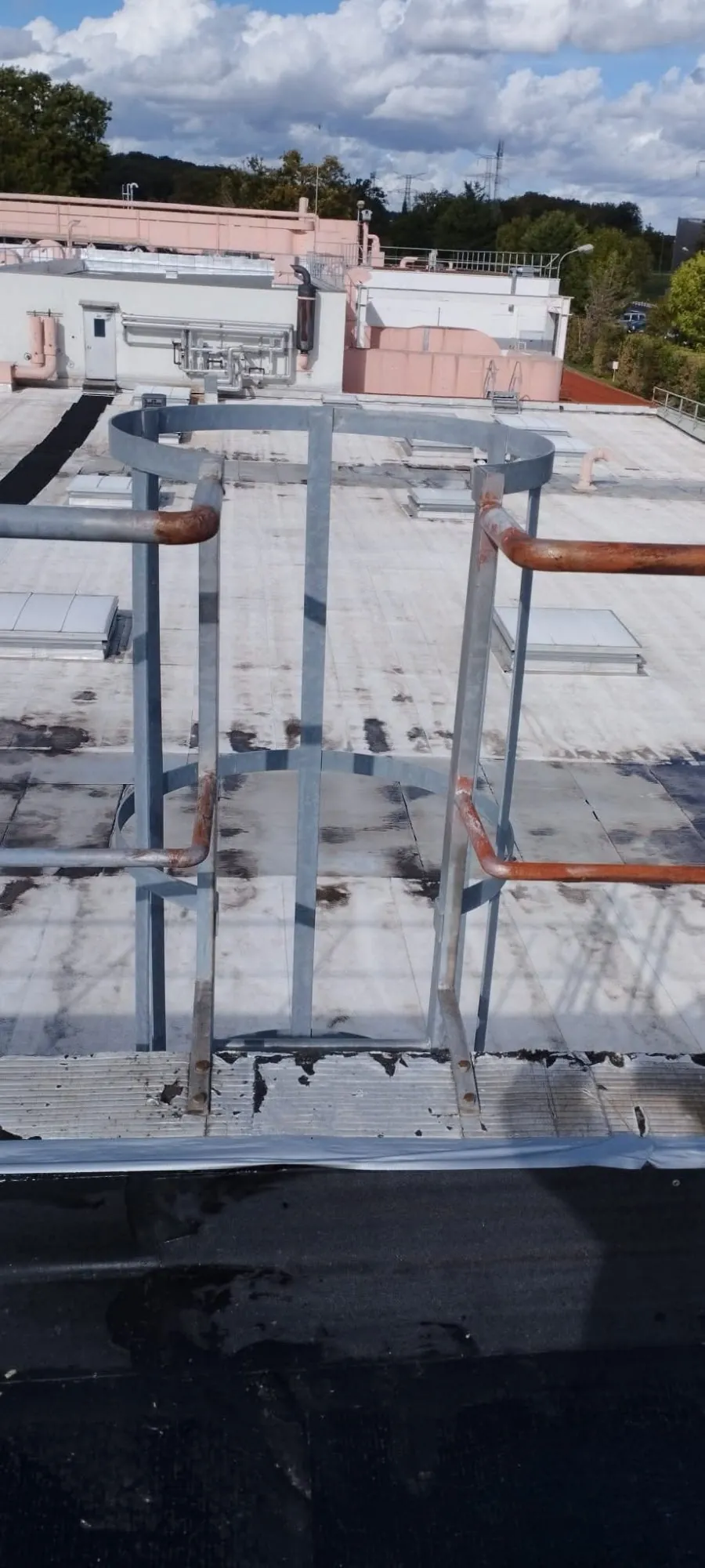 Structure métallique galvanisée de support sur toiture - Châssis technique pour équipements CVC