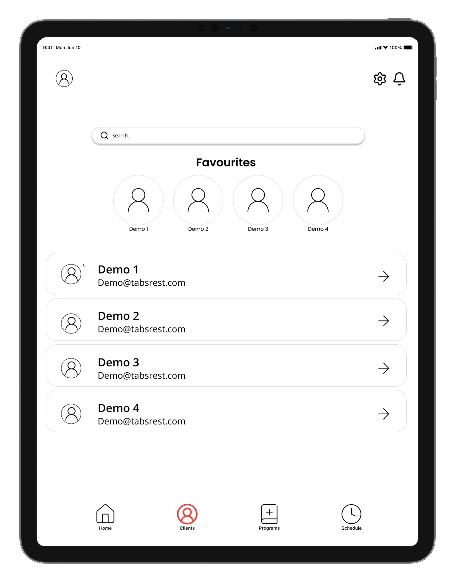 App interface client list screen.