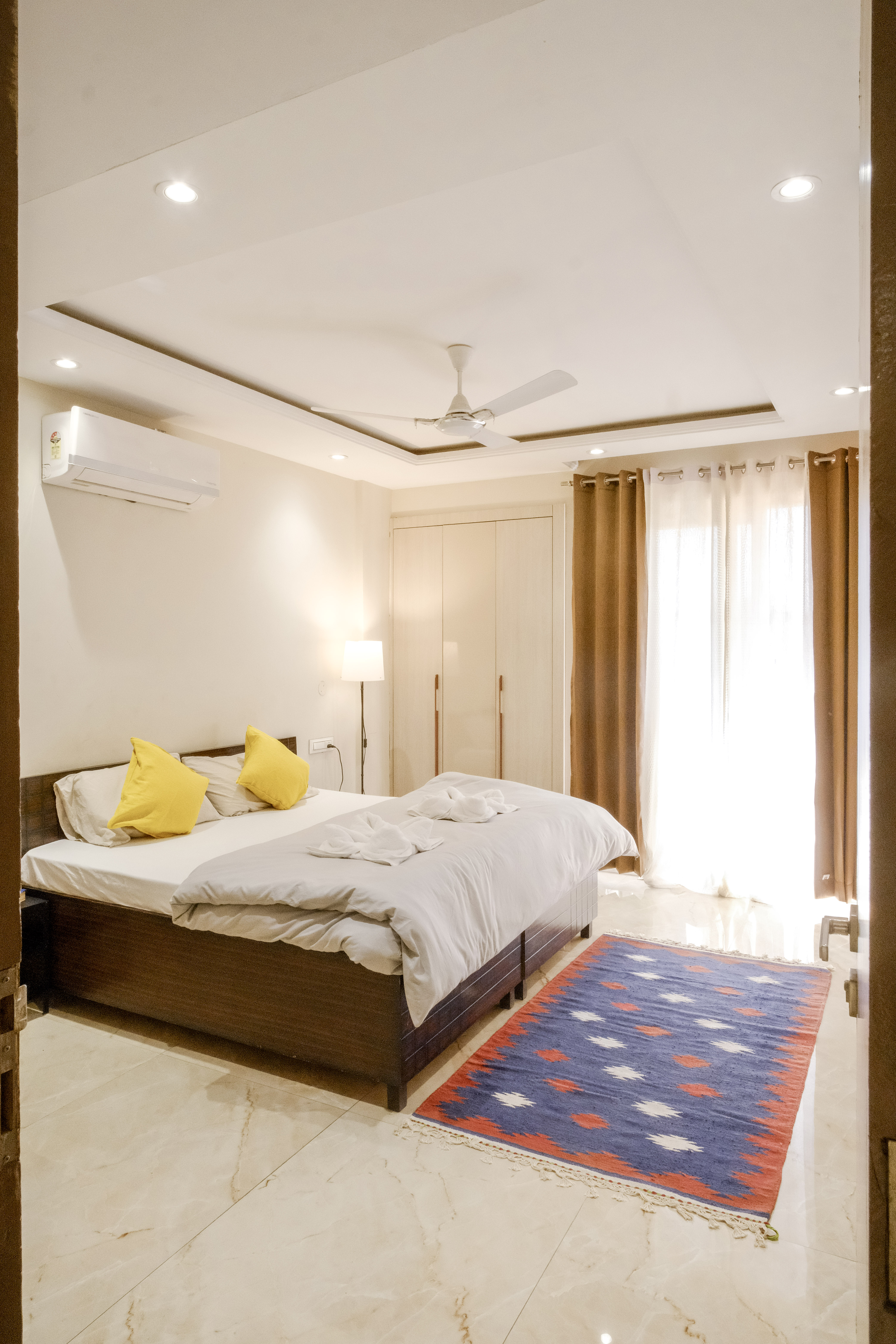 [background image] image of office building (for a ai fintech company)