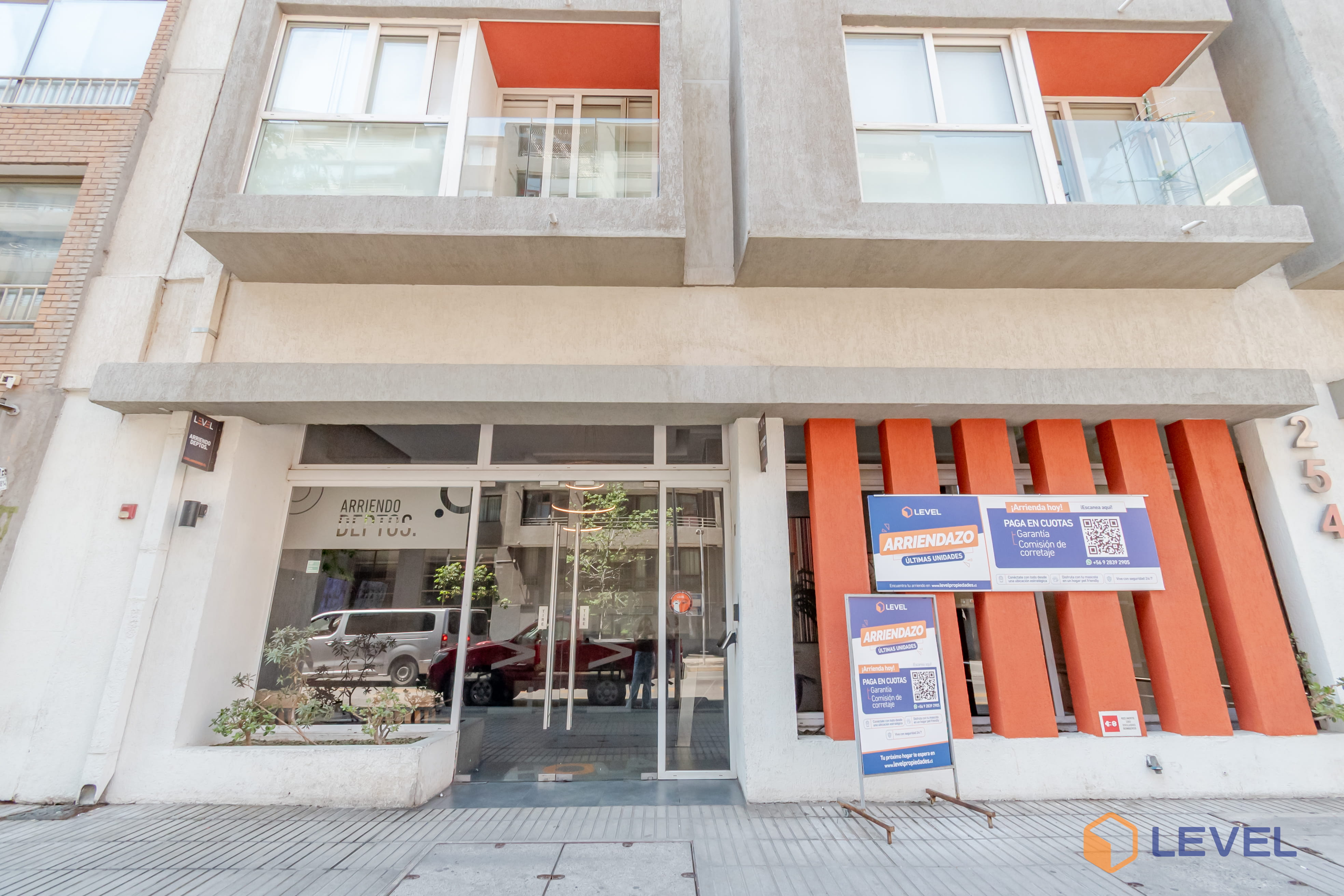 LIRA 254 en Santiago — fotografía 3