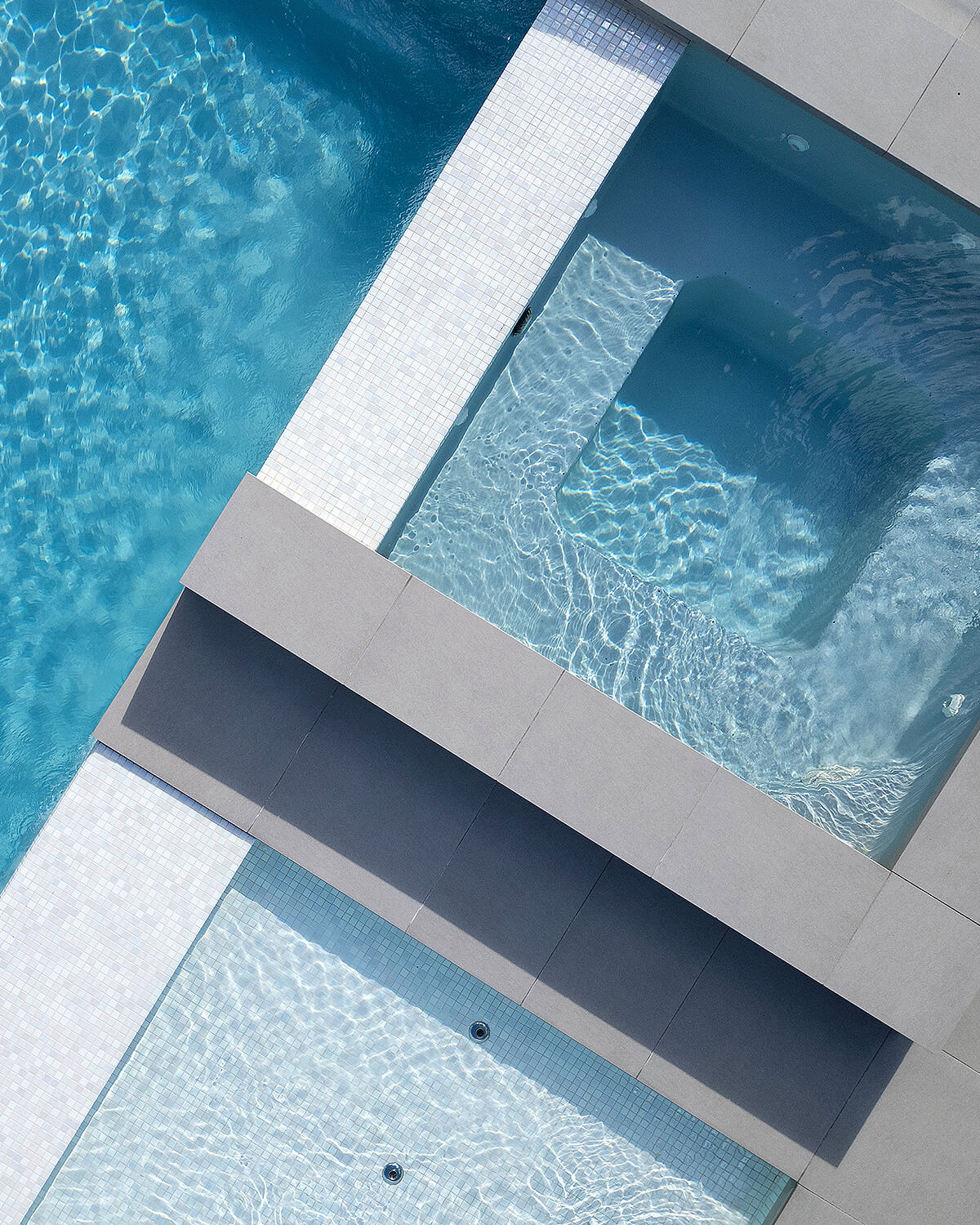 Close-up of fibreglass pool waterline and amazing feaetures