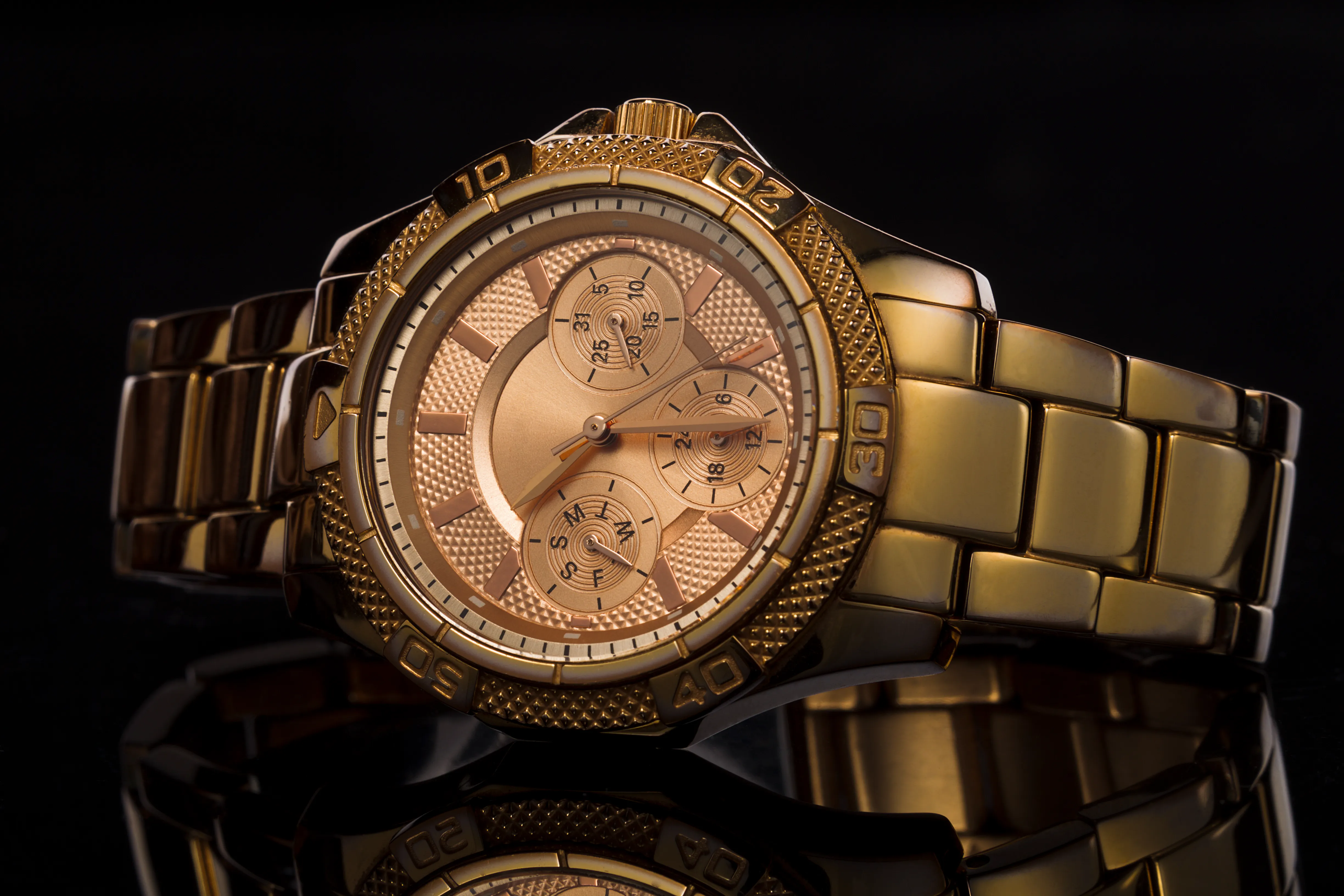 [background image] image of the store location (for a home goods store)