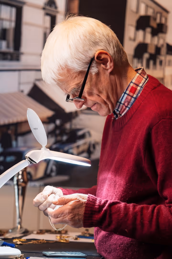 customer service representative consulting a client at an optometry clinic