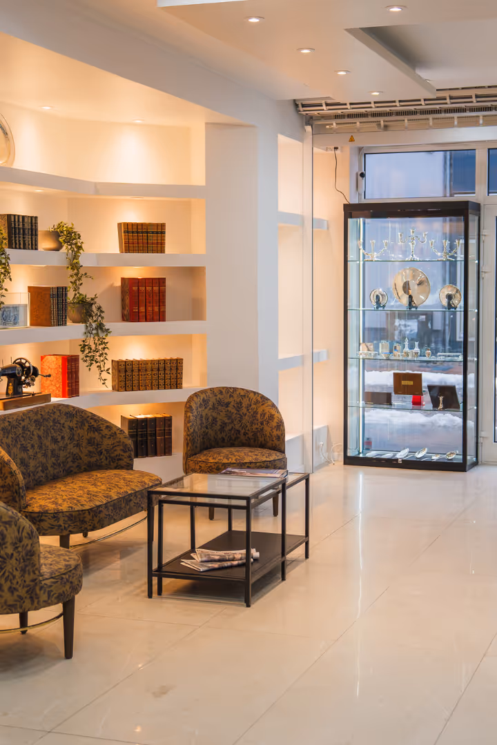 image of repair services for a direct to consumer electronics brand