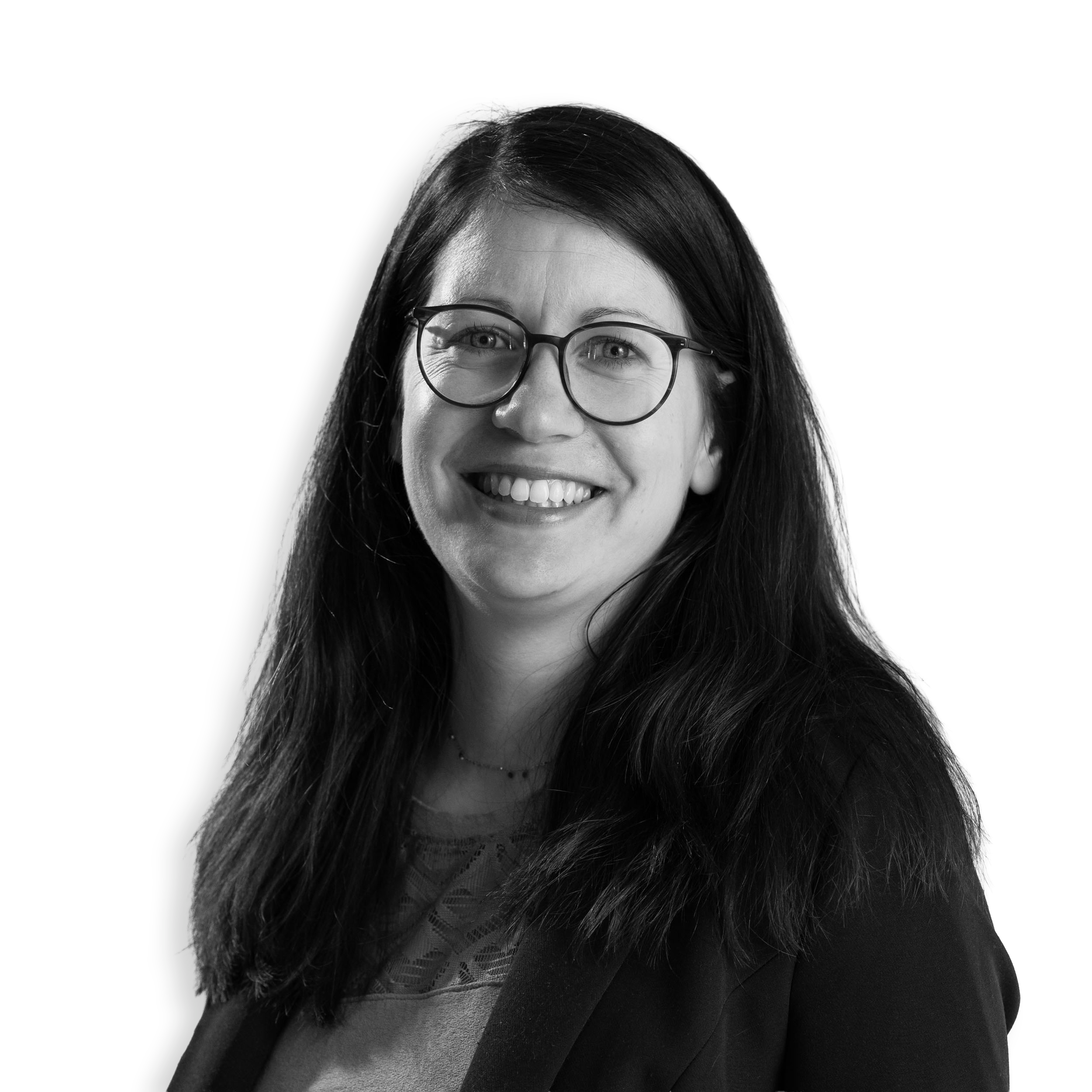 Portrait einer Mitarbeiterin als Freisteller ohne Hintergrund.