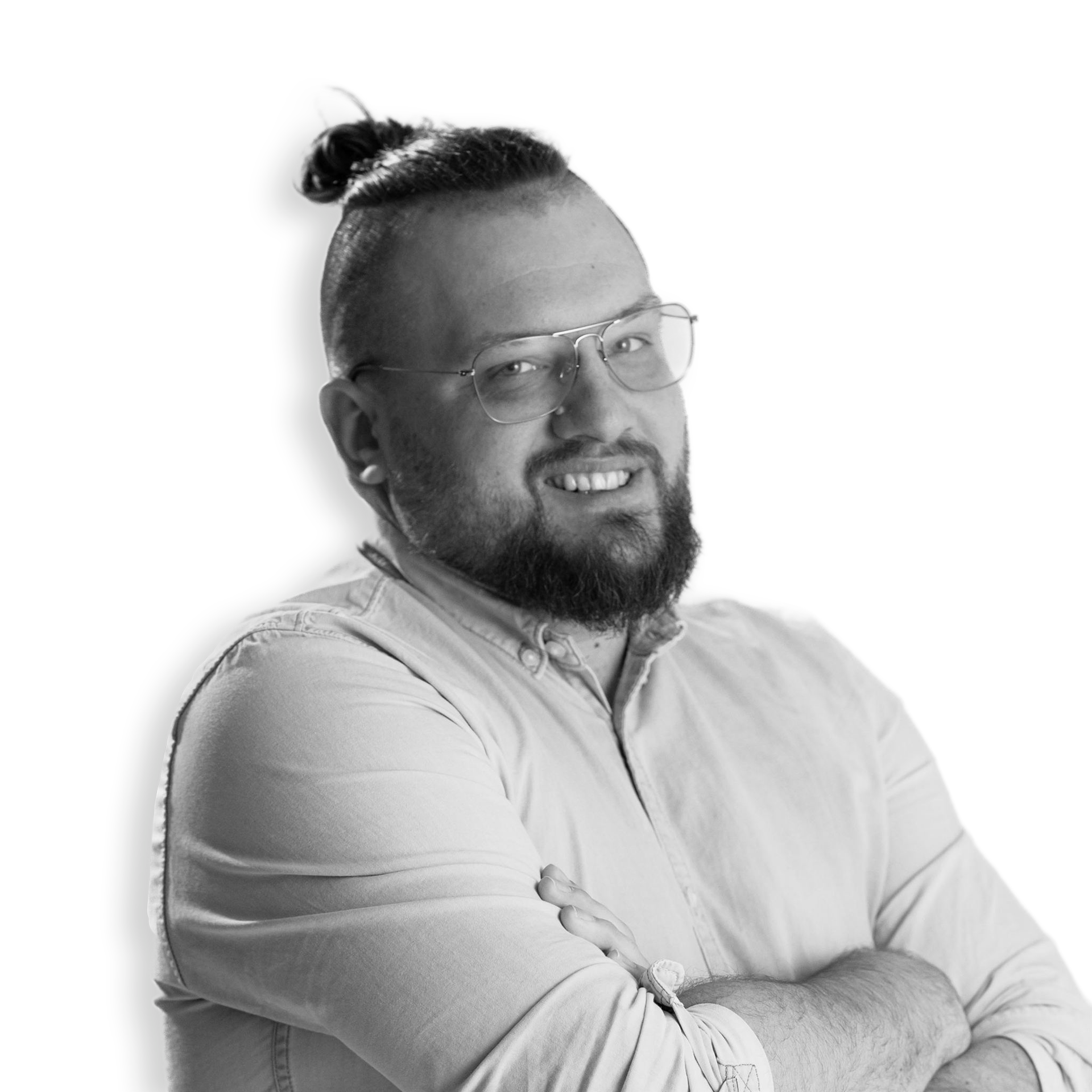 Portrait eines Mitarbeiters als Freisteller ohne Hintergrund.