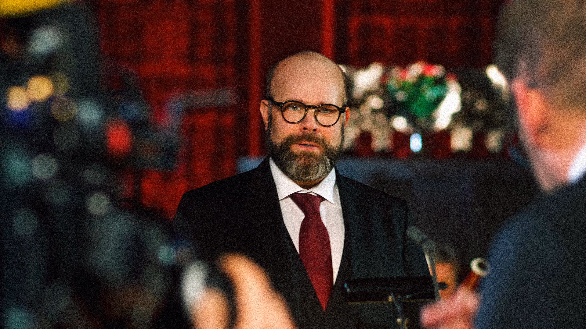 Tone post office room