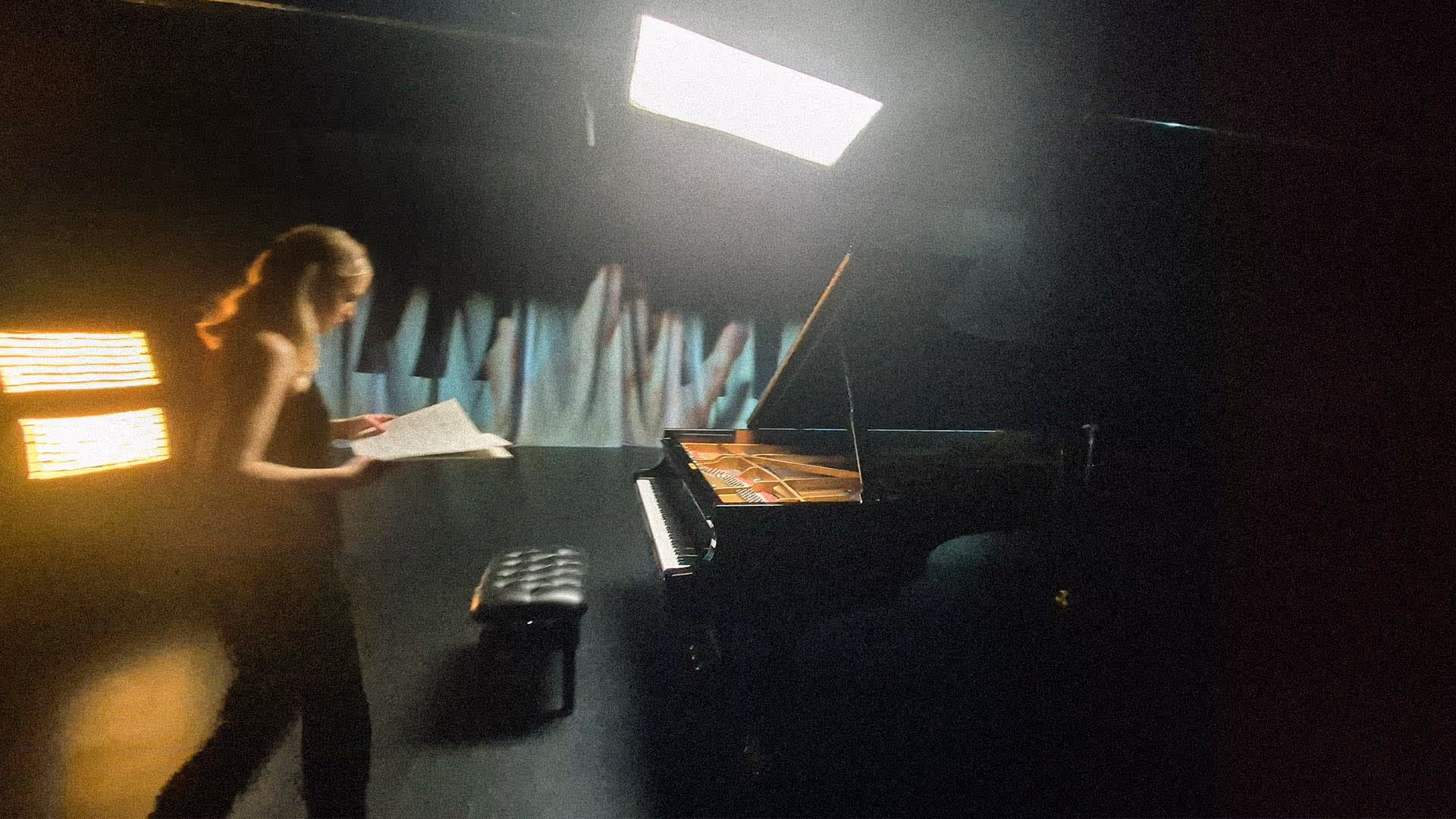 Tone post office room