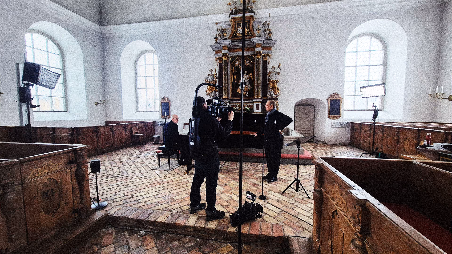 Tone post office room