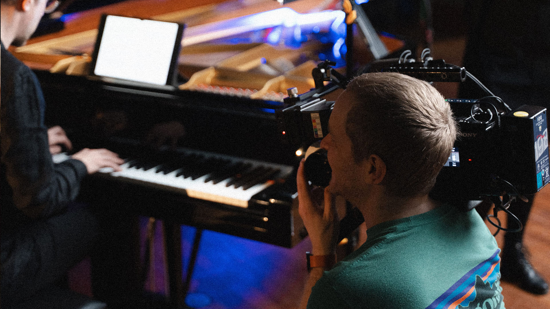 Tone post office room