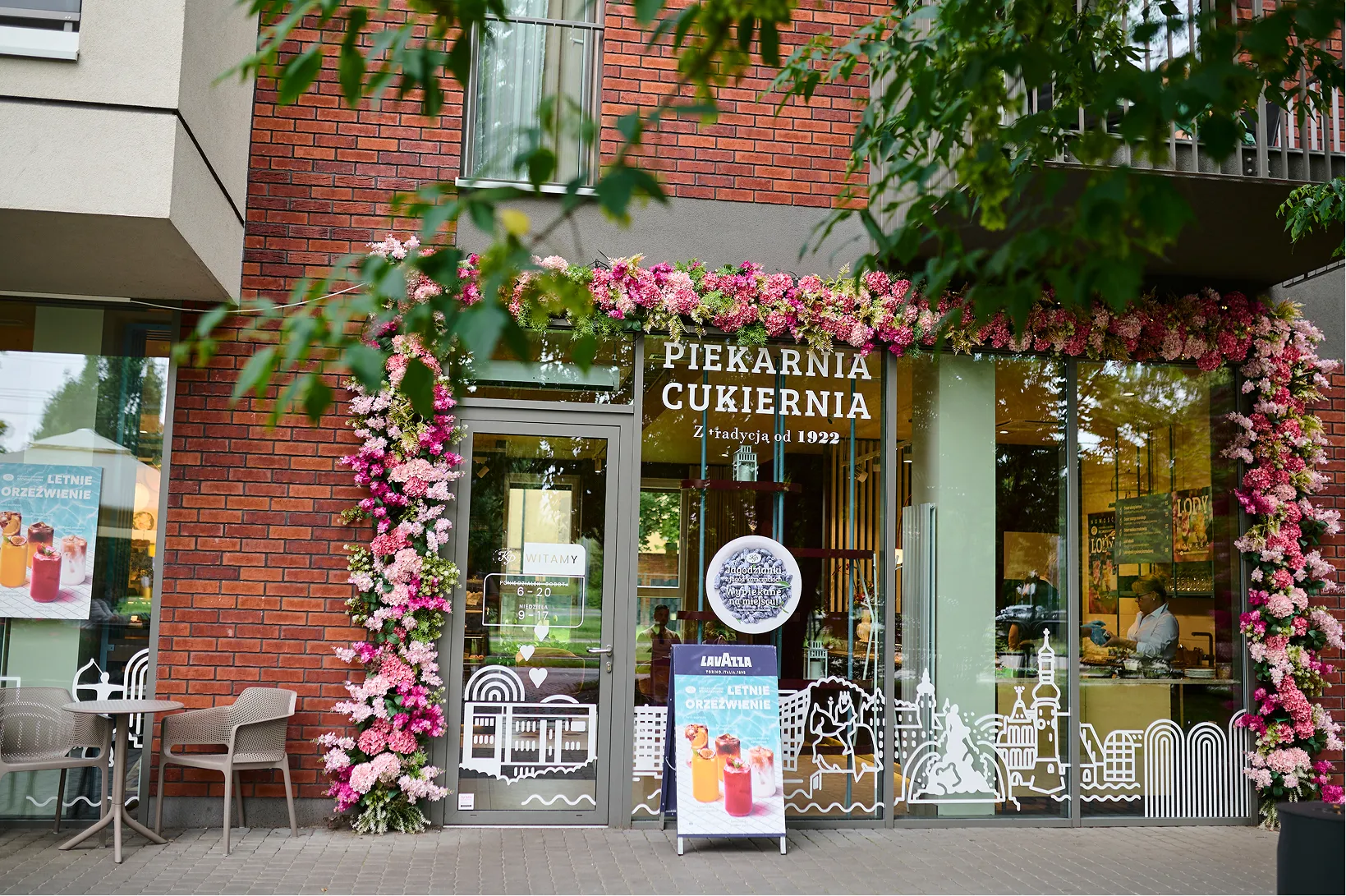 Piekarnia-Cukiernia Poćwiardowski – sklep przy ul. Garbary 5 w Bydgoszczy