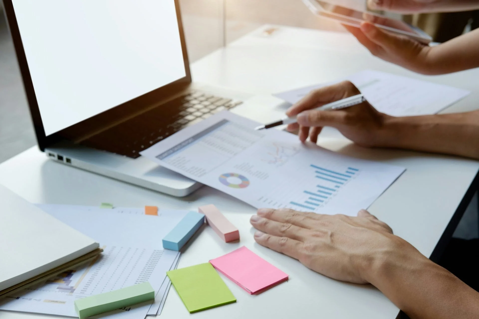 10 Best High-Ticket Dropshipping Niches (Why Jewelry Wins)