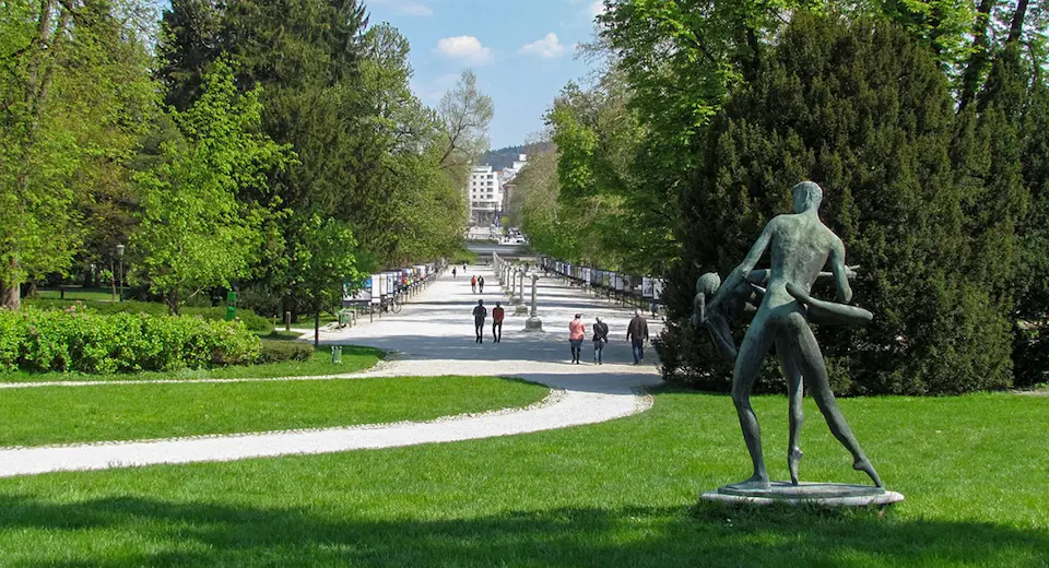 Morning run in Park Tivoli