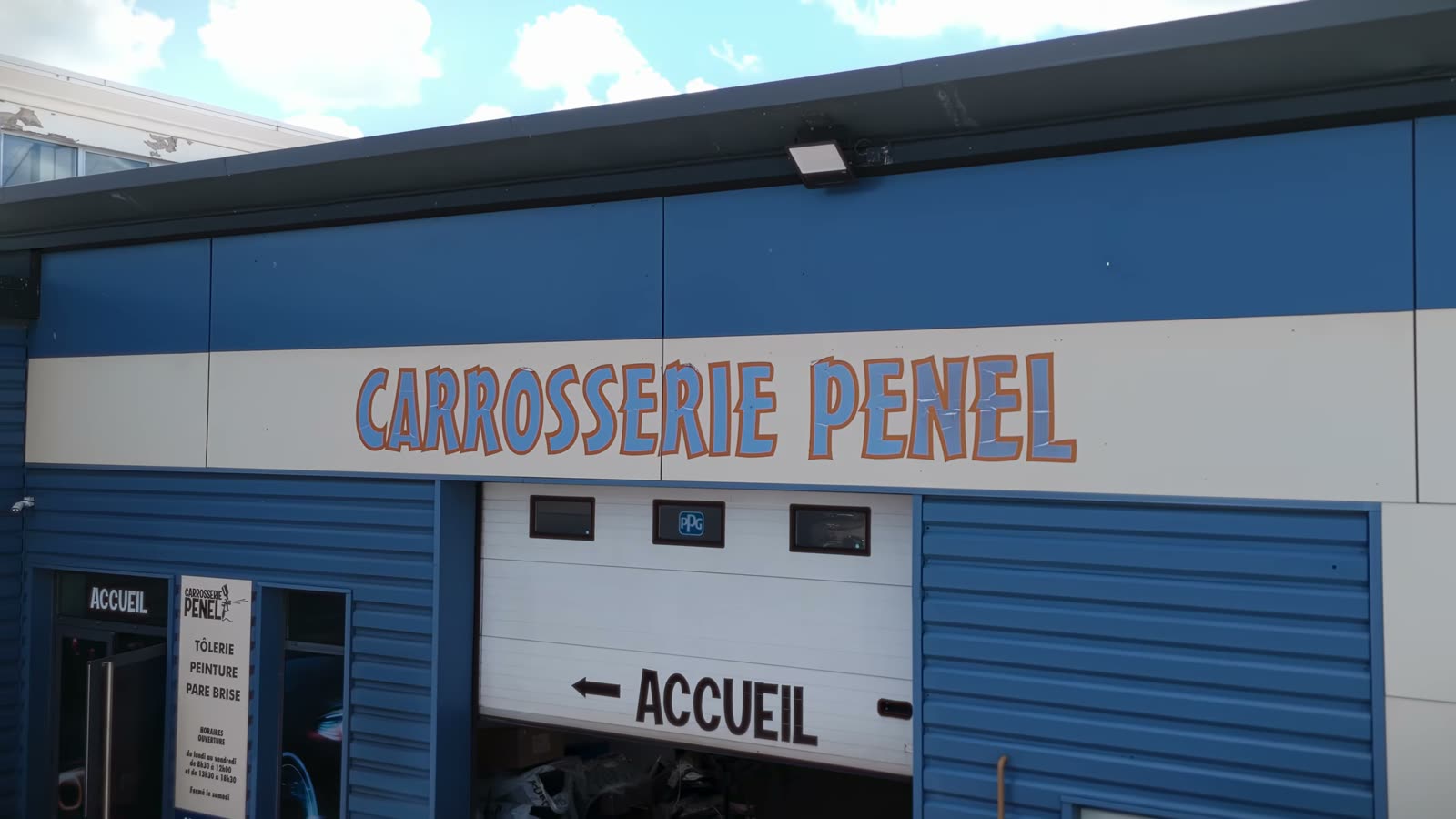 La façade de la carrosserie Penel