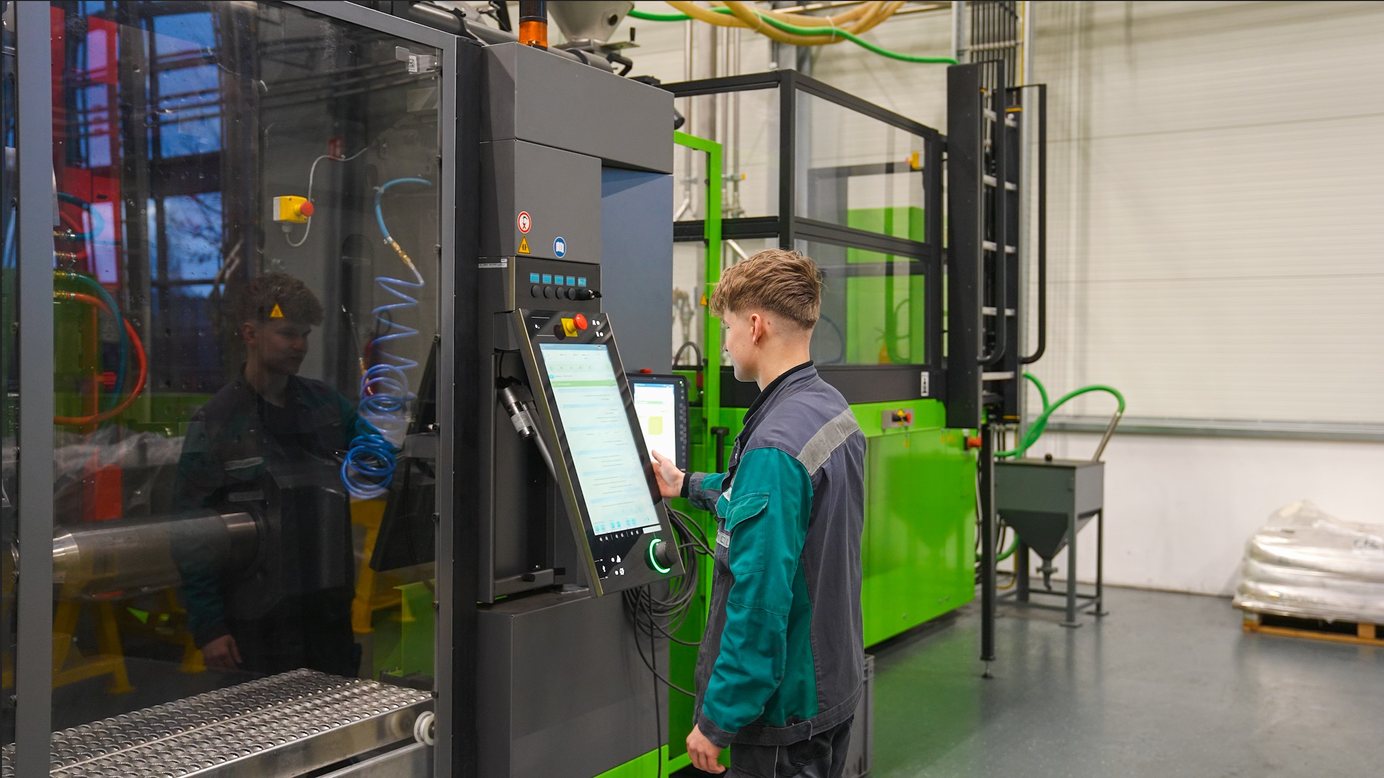 Maschinen- & Anlagenführer an einer Maschine
