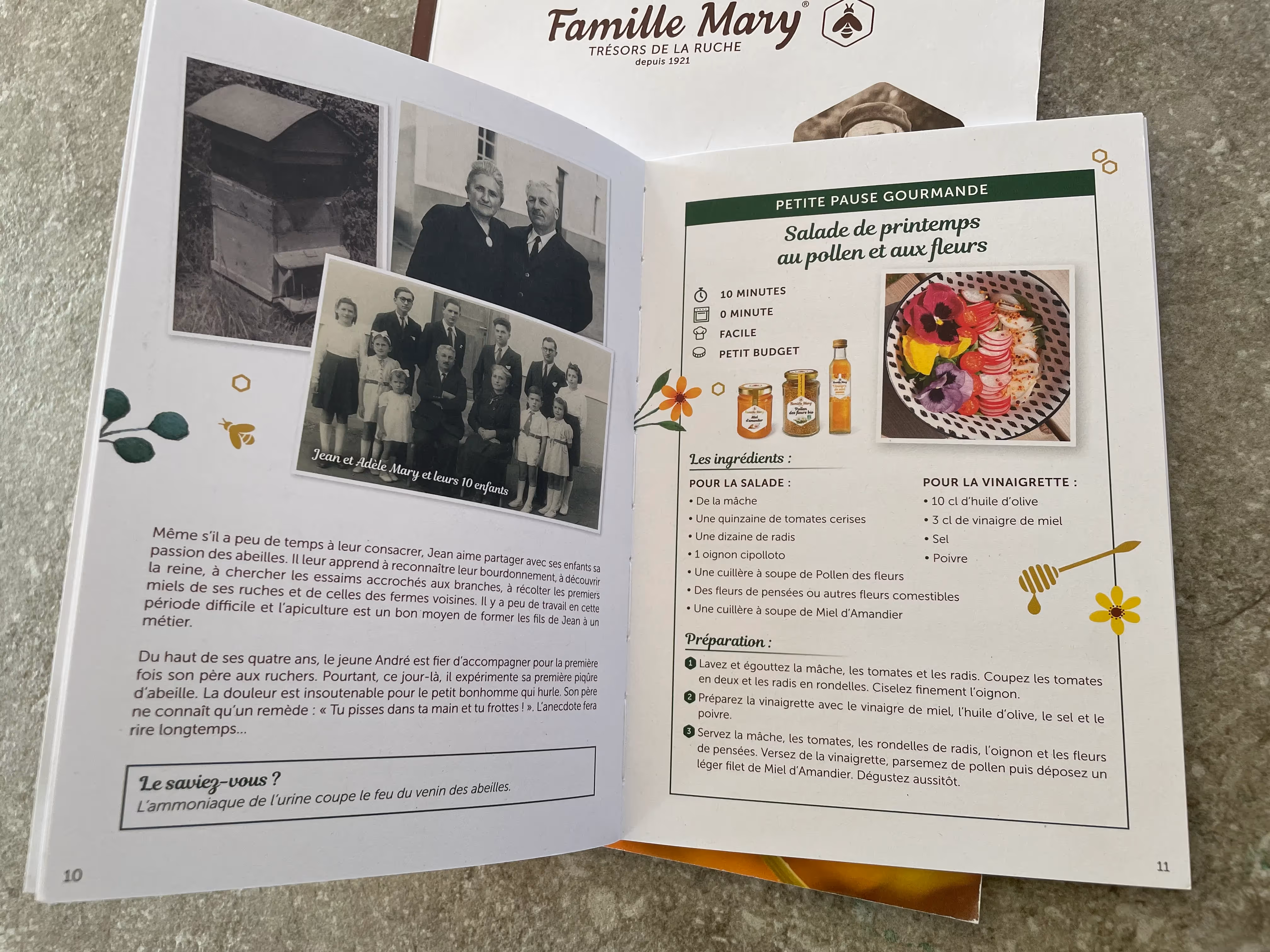 Photo de l'intérieur du livre de la Famille Mary