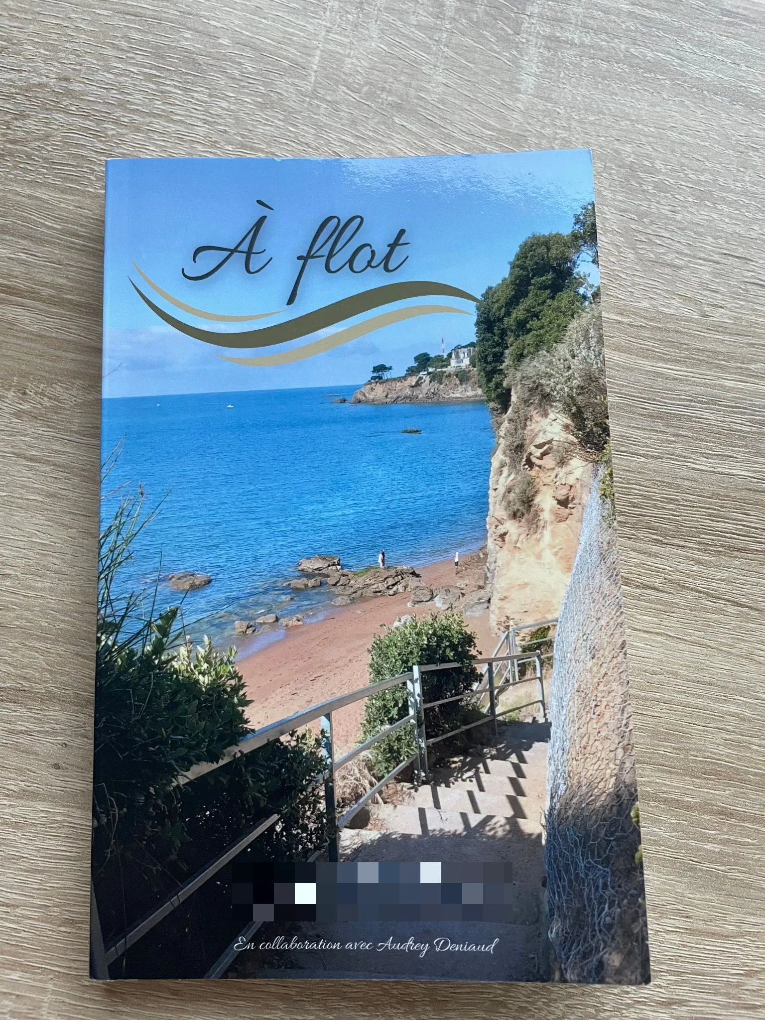 Couverture d'un livre de reconstruction avec un paysage de mer