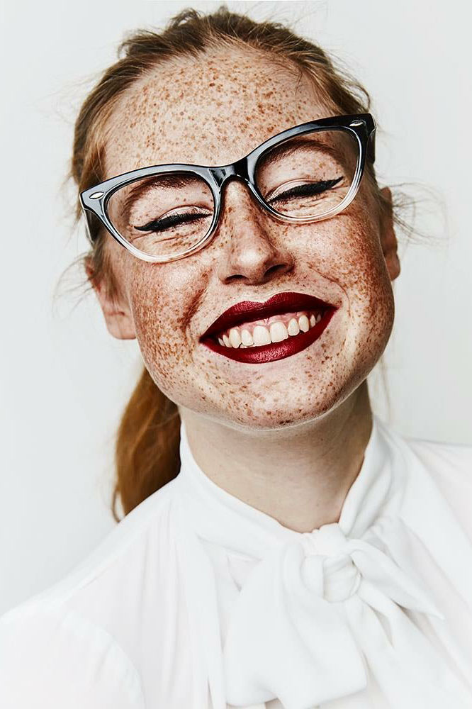 [headshot] image of customer (for an art gallery)