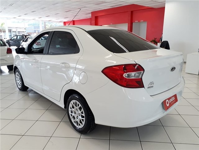 Acabamento externo Ford Ka Sedan 1.5 2019