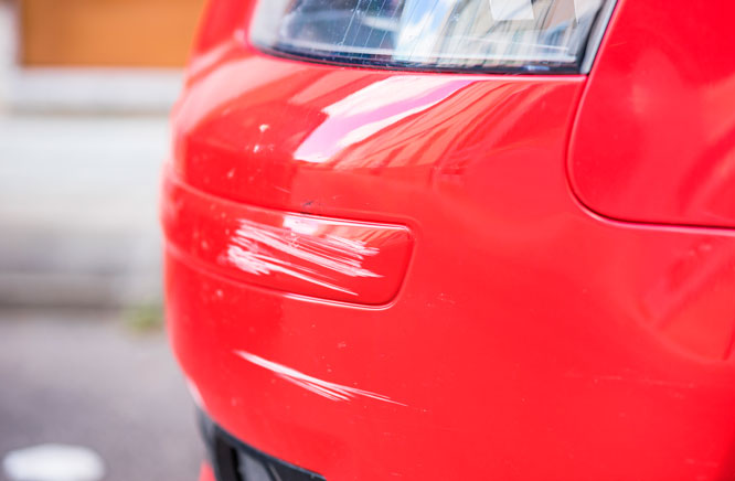 Dicas de venda de carro: Evite consertar pequenos arranhões