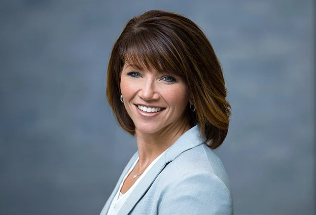 Headshot of Mindi Cox smiling