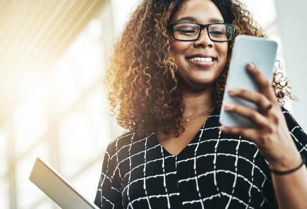 Employee recognition program example with a desktop and mobile app and points for recognition