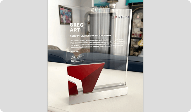A custom retirement award for Delta, developed by O.C. Tanner