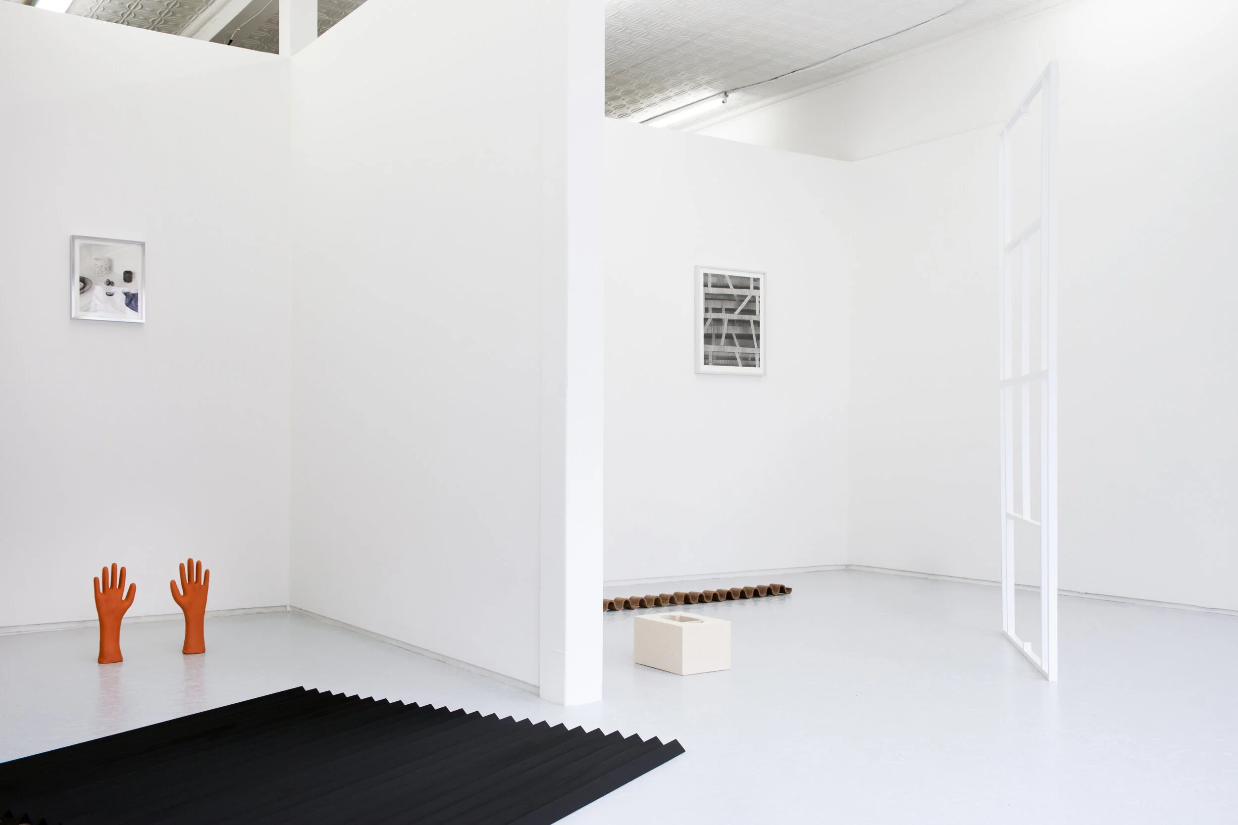 Installation view, Elizabeth Atterbury 3 Sets (April-May, 2017) Courtesy of Mrs. Gallery.