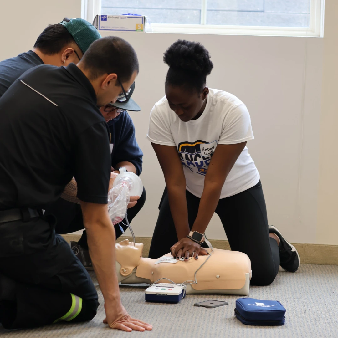 In-Class-CPR-Skill-Session-at-Para-First-Aid-Mississauga
