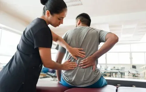 The Heart of Healing: Why Clients Choose Massage Therapists with First Aid and CPR Training