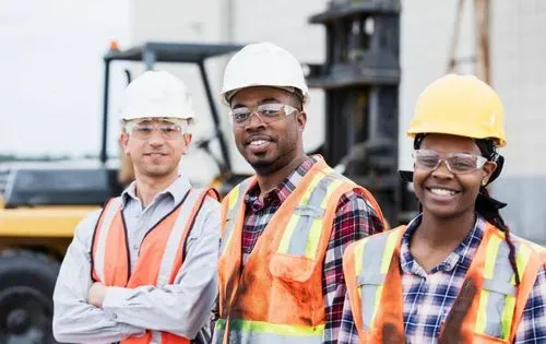 Boost Your Safety in the Construction Industry: Enroll in Para's First Aid & CPR Program Today!