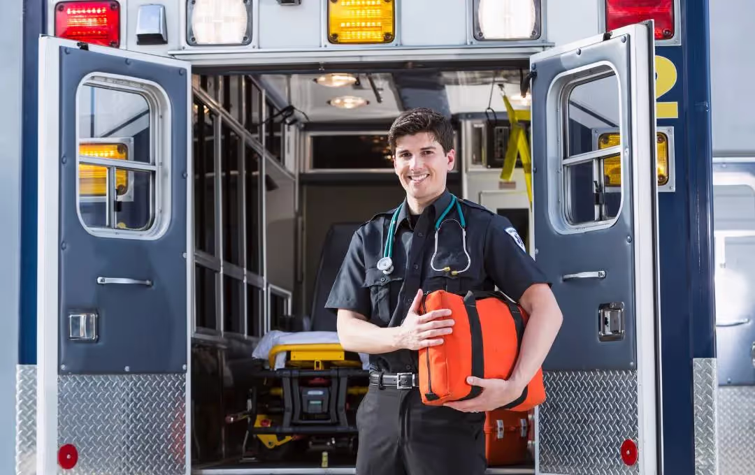 Become a Certified Emergency Management Expert in Ontario's Peel Region - Sign up for Para's Blended First Aid & CPR Program Today!