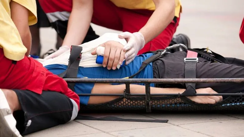 Emergency vs Standard First Aid: What’s the Difference and Which One to Choose