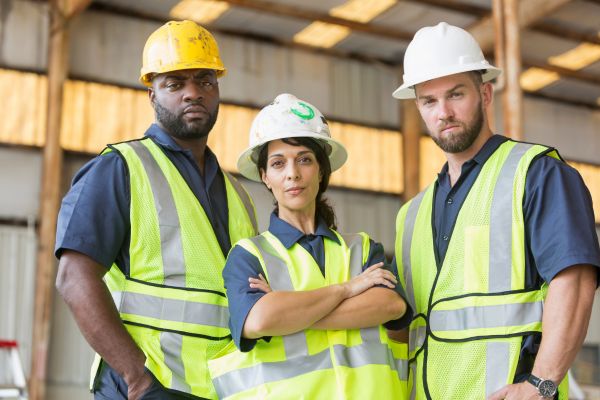 Construction-Crew-Ontario-WSIB-Mandatory-Workplace-First-Aid-CPR-Training