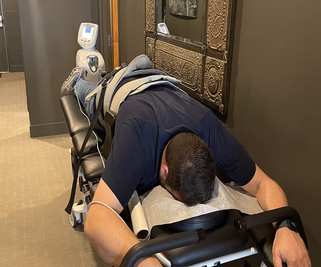 Patient receiving PEMF pulsed electromagnetic field therapy for inflammation and tissue healing