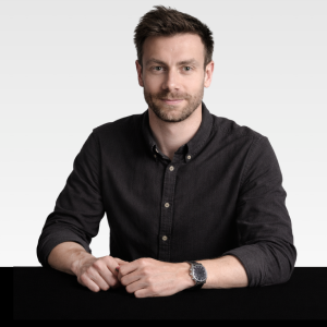 Zdjęcie przedstawia prowadzącą Katarzynę Żakietę.