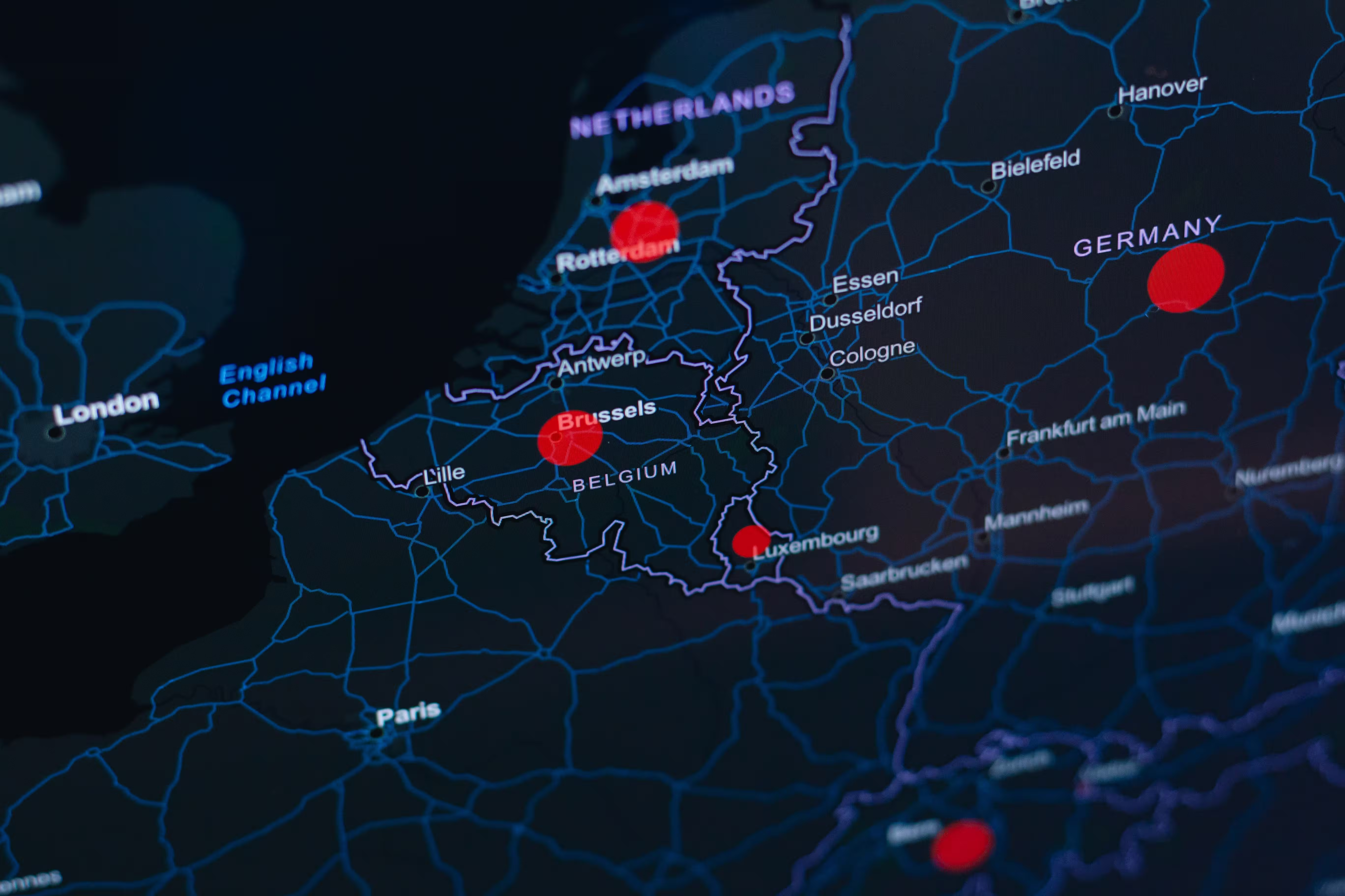 carte schématique de la Belgique avec les trois régions identifiées, symbolisant l'application tri régionale