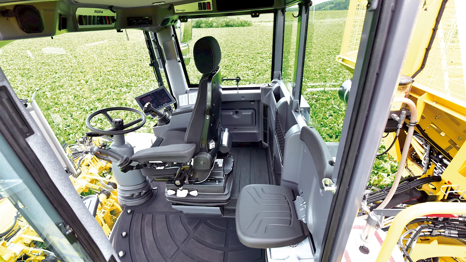 The cabin of the ROPA Tiger 6S viewed from the doorway