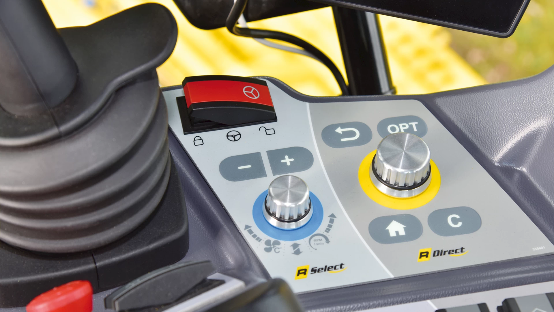 R-Select and R-Direct control knobs on a ROPA Maus 6