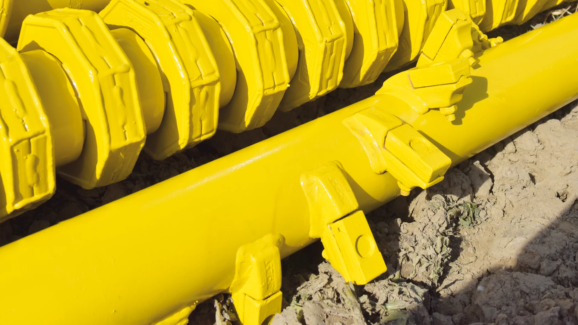 The 1st and 2nd pickup roll on the ROPA Maus 6