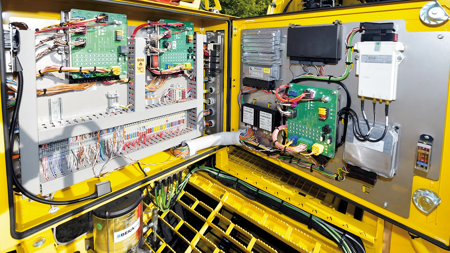The interior of the Maus 6 electronic control panel