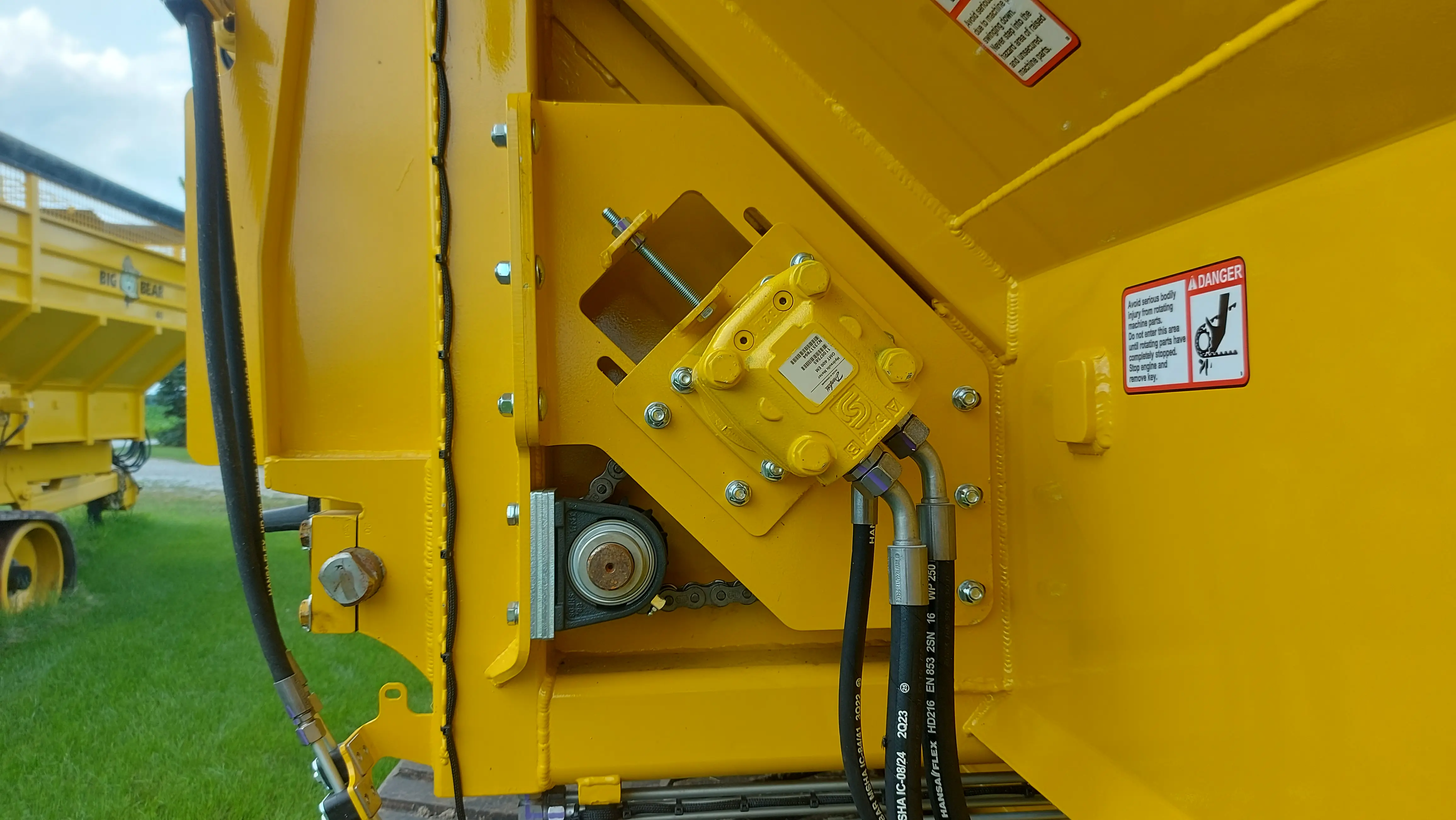 Big Bear Sauer-Danfoss floor drive motor