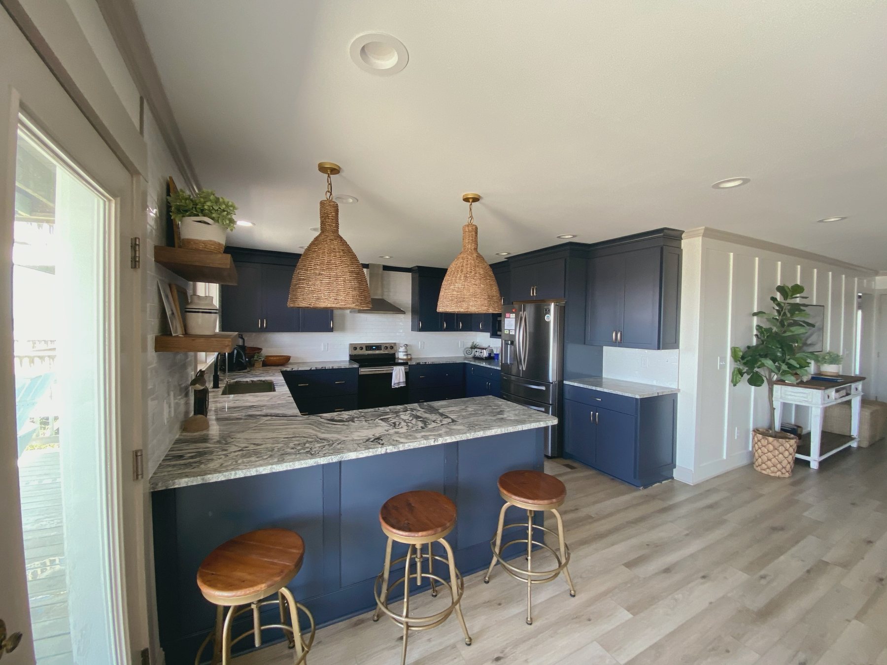 Holden Beach Bungalow kitchen with navy island